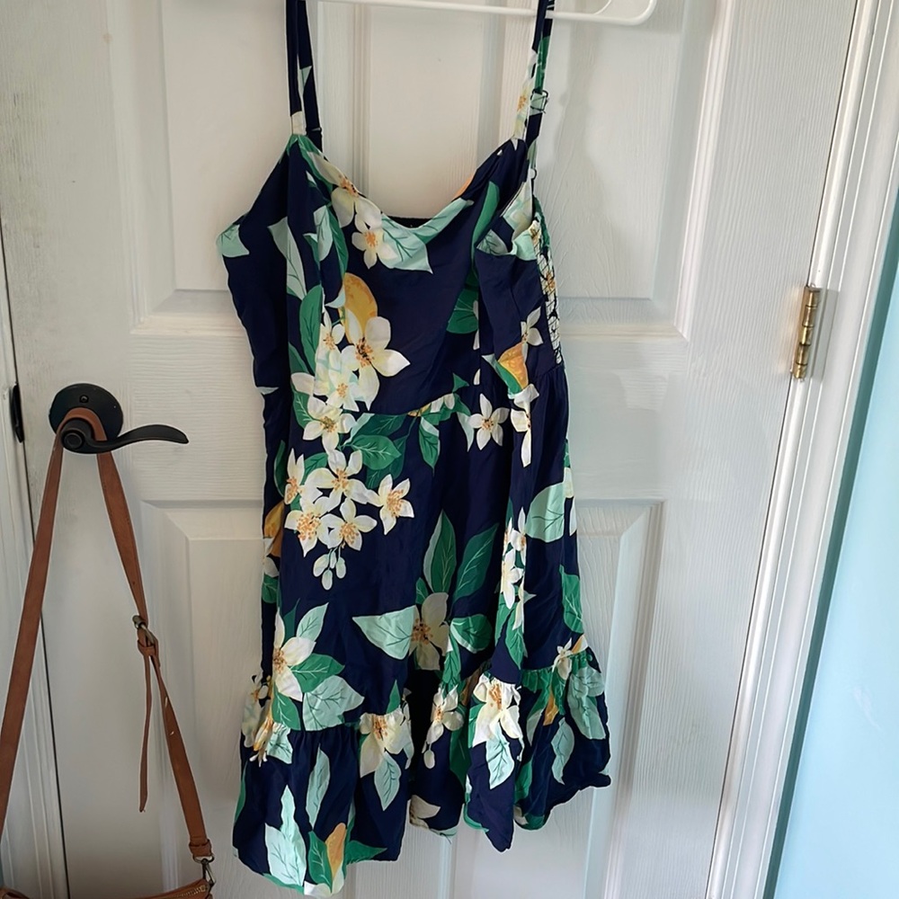 Old Navy Sleeveless Summer Dress - Women’s L